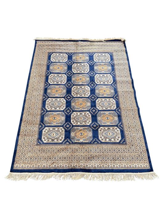 Tapis de style oriental 200cm x 140cm