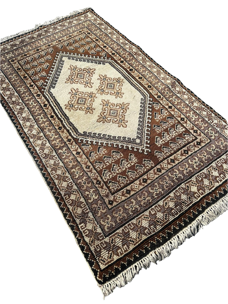 Tapis tunisien fait main