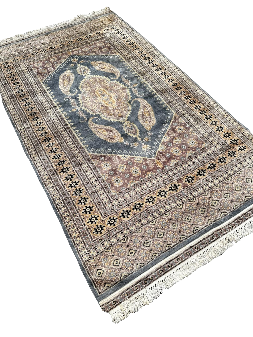 Tapis pakistanais fait main 230cm x 130cm