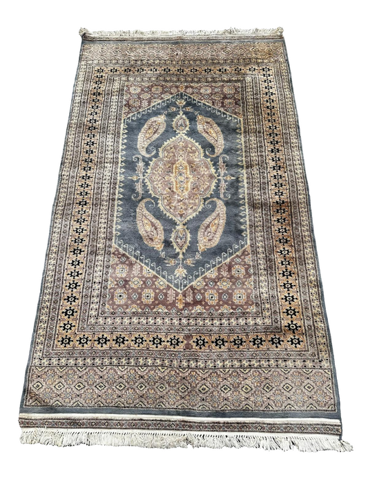 Tapis pakistanais fait main 230cm x 130cm