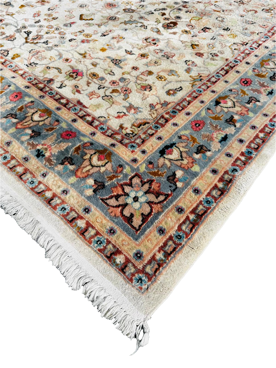 Tapis persan en laine et soie 280 x 190cm