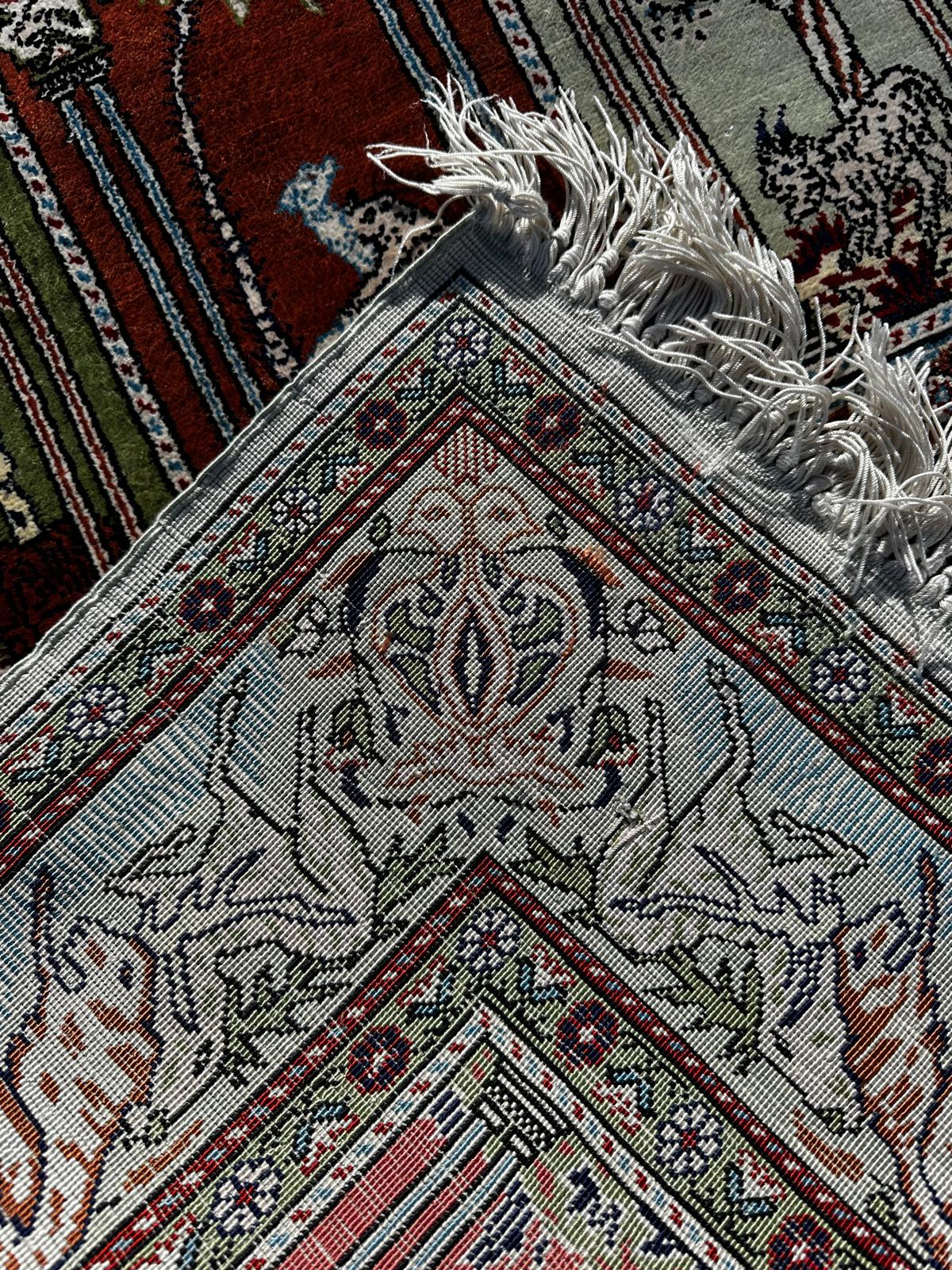 Tapis persan en soie 160cm x 90cm