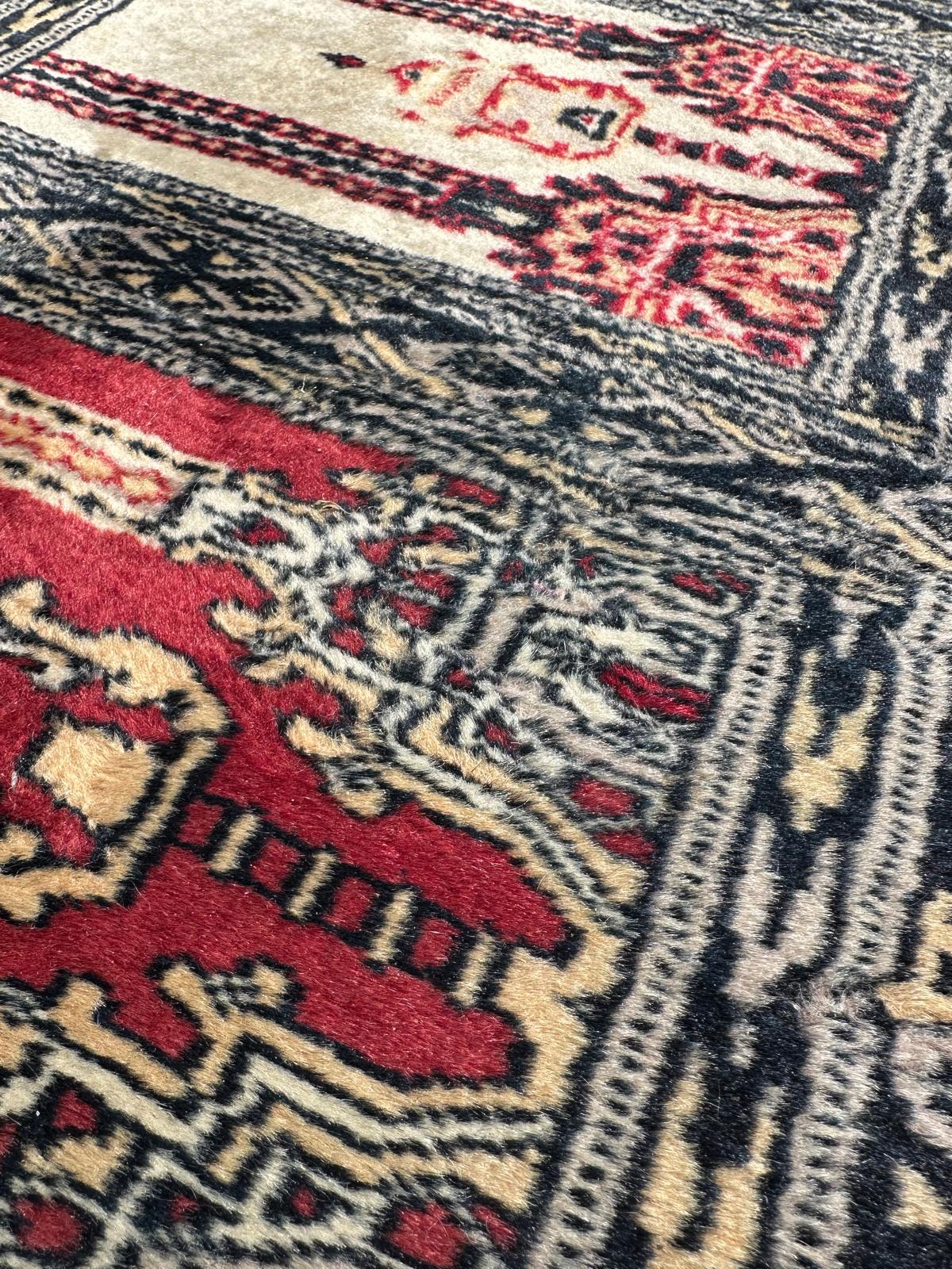 Tapis pakistanais fait main 180cm x 63cm