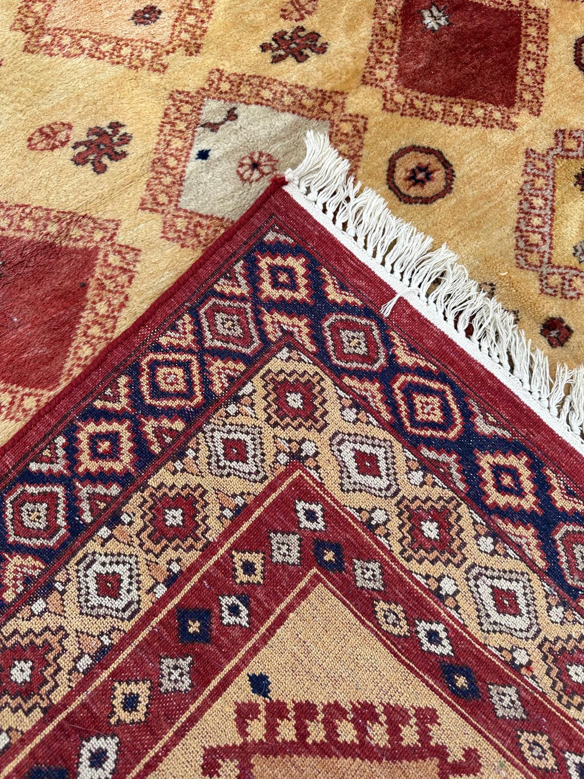Tapis pakistanais fait main 230cm x 167cm