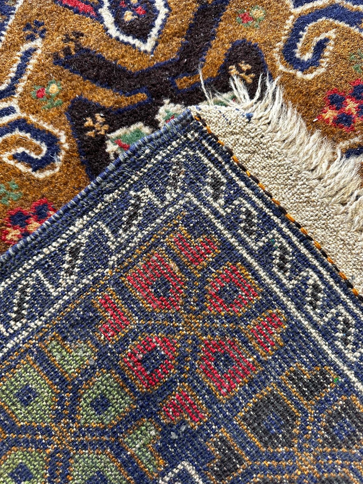 Tapis oriental fait main 160cm x 90cm