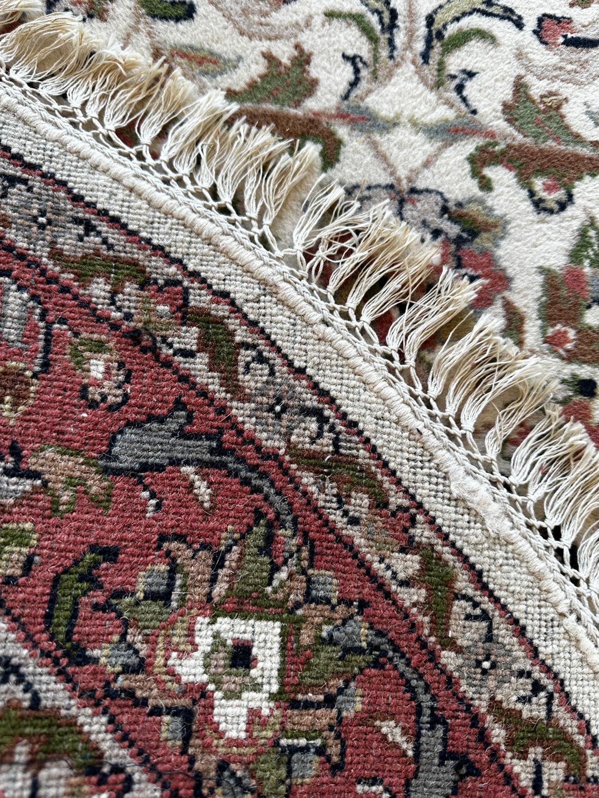 Tapis persan oval fait main 185cm x 120cm