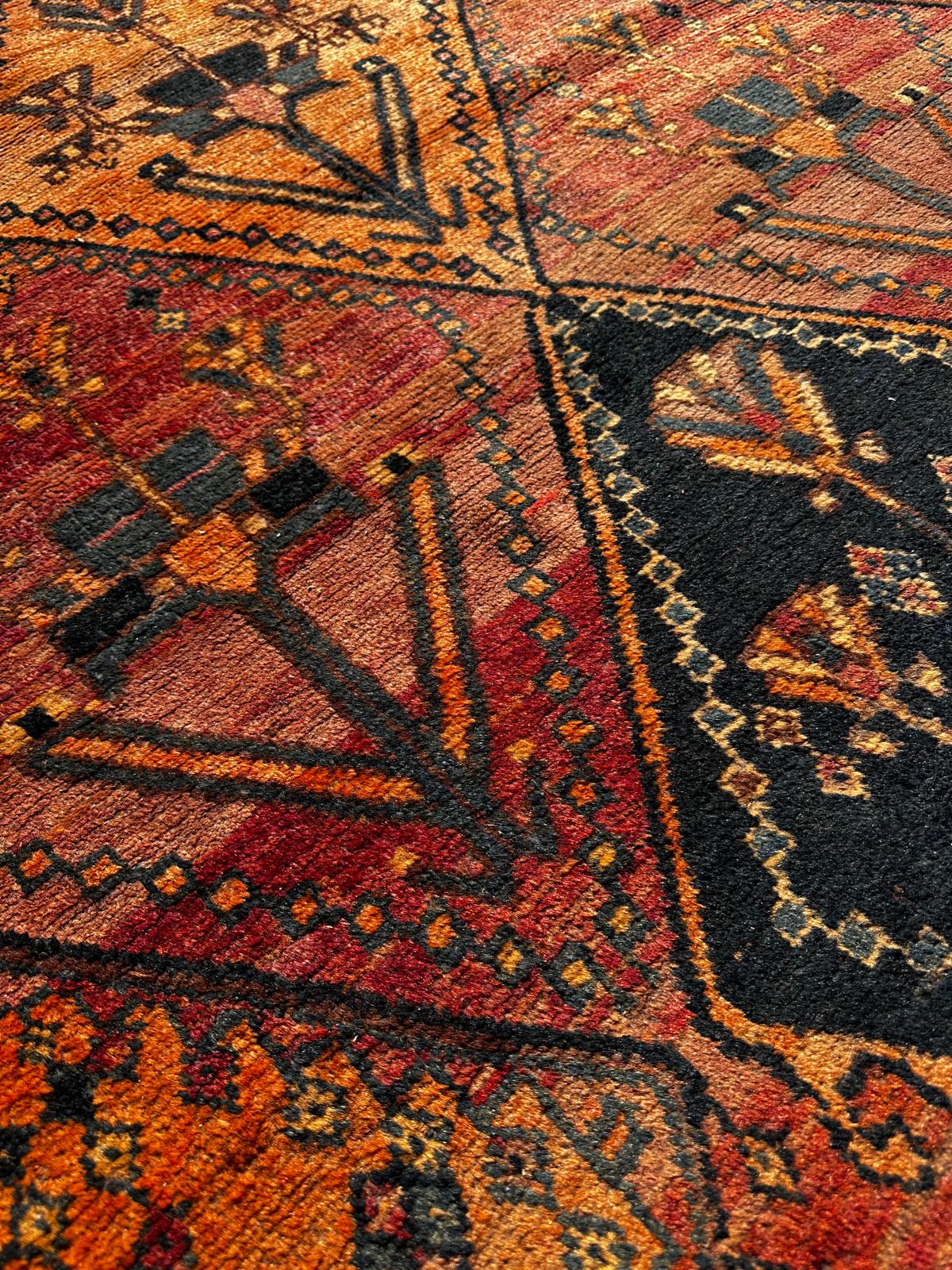 Tapis persan fait main 248cm x 160cm