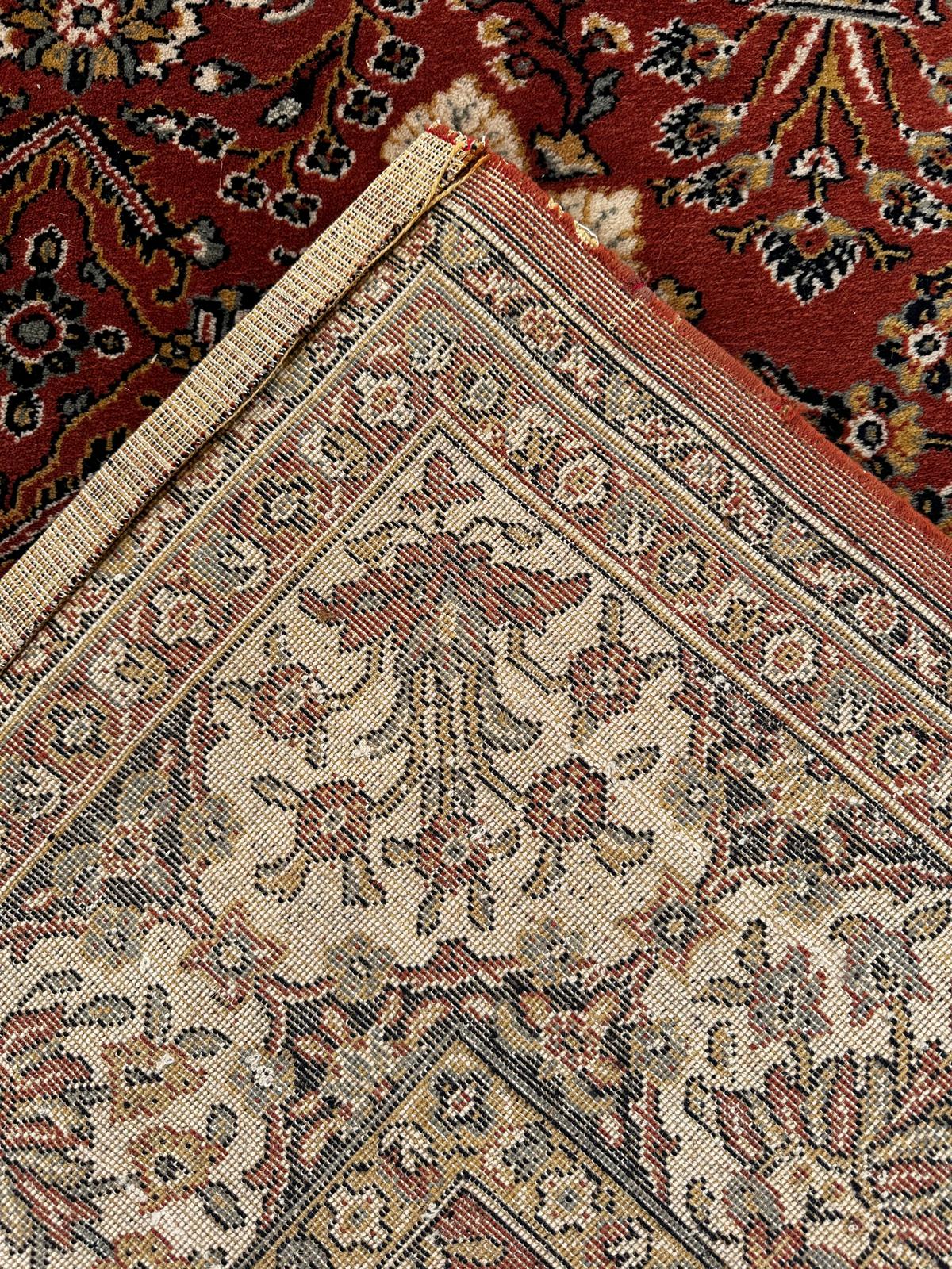 Tapis de style oriental 290cm x 200cm