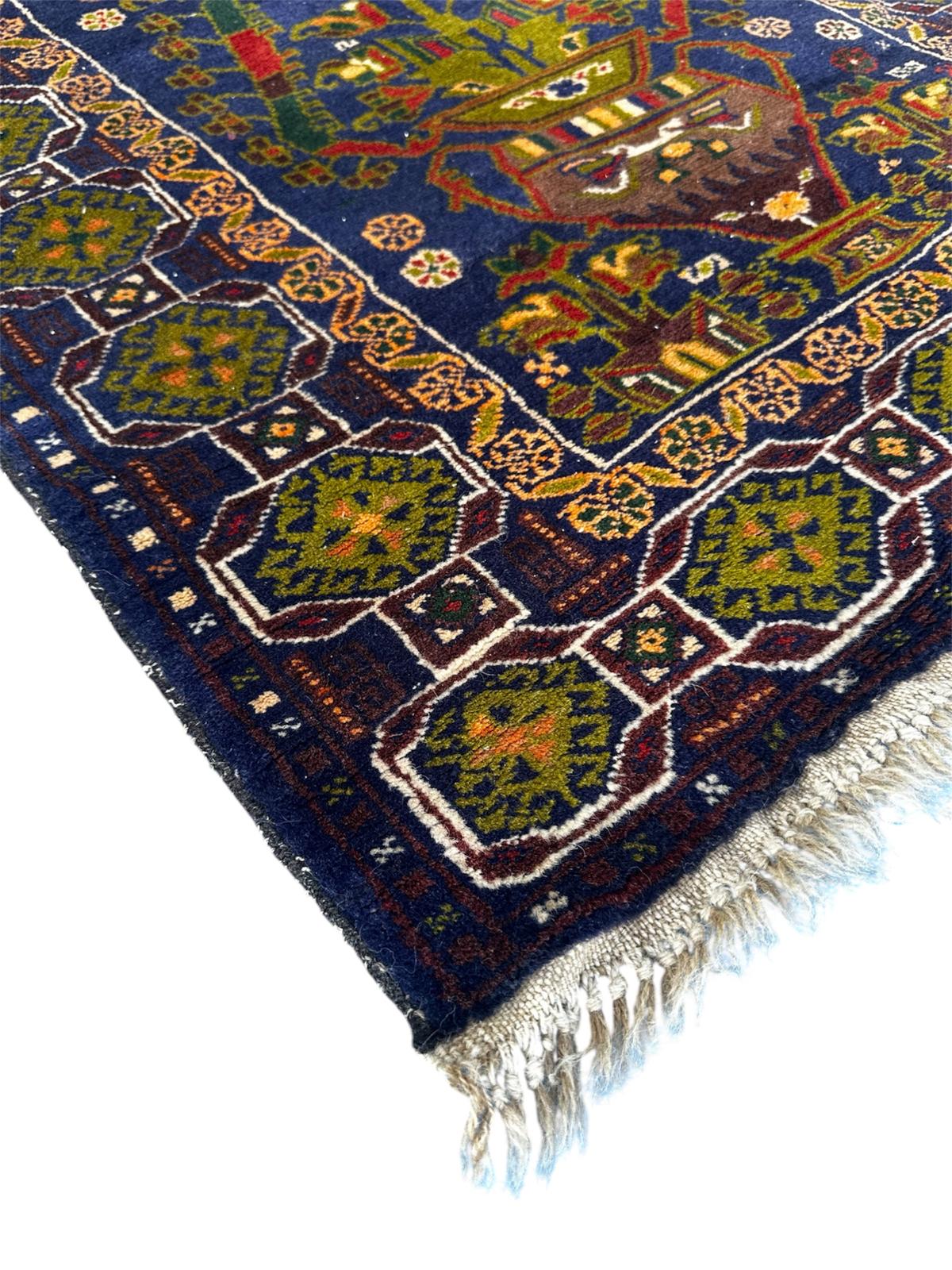 Tapis persan fait main 150cm x 90cm