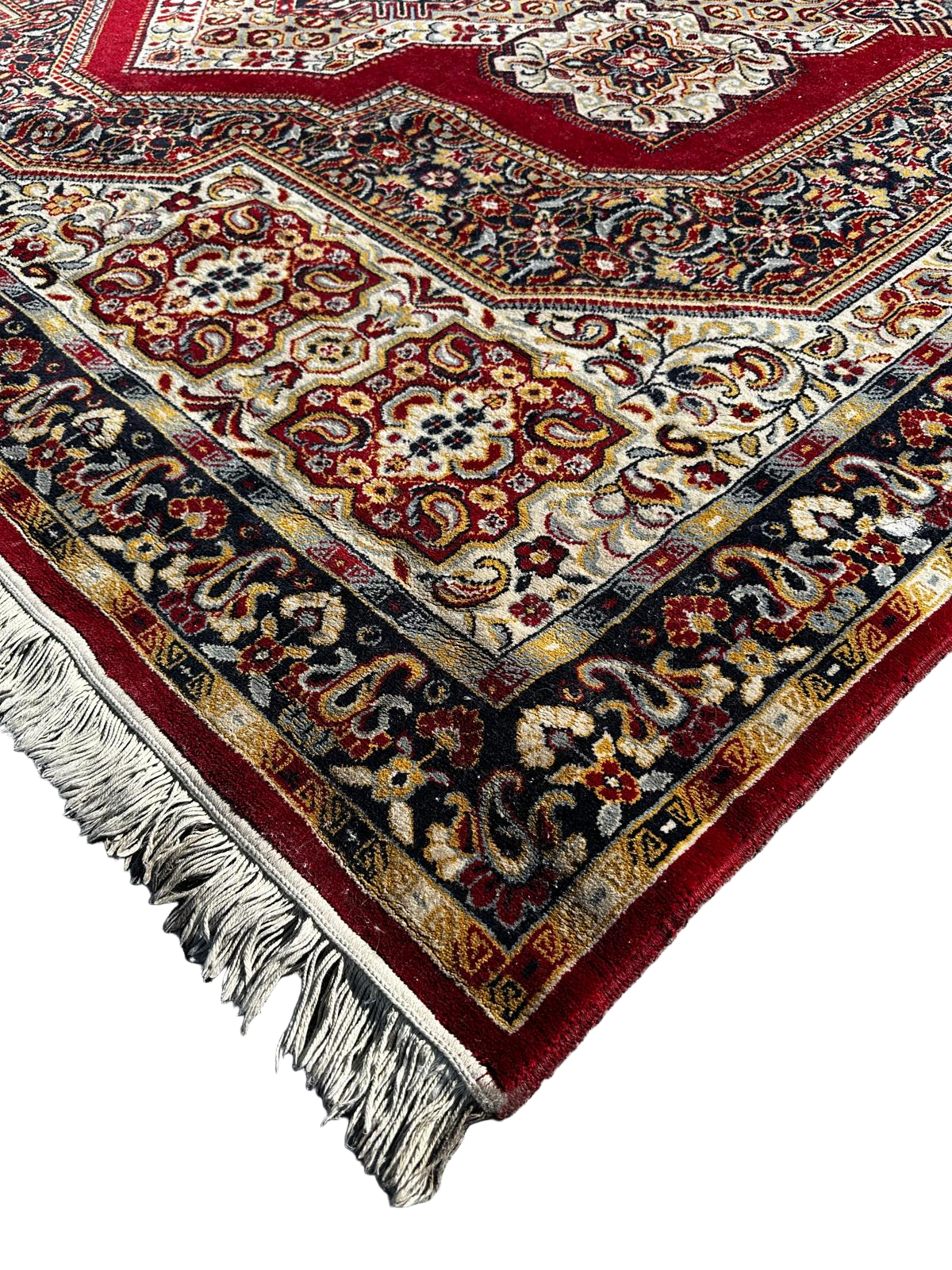 Grand tapis oriental 300cm x 250cm