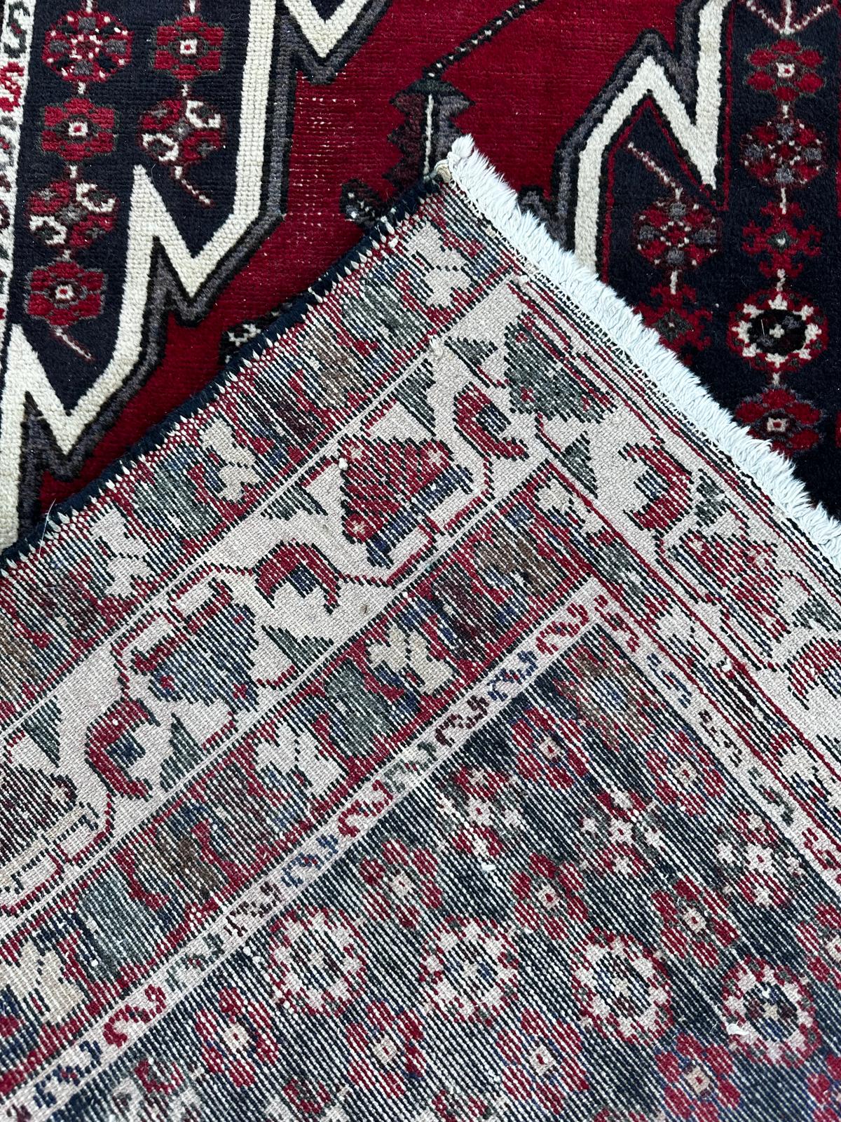Tapis persan fait main 200cm x 140cm