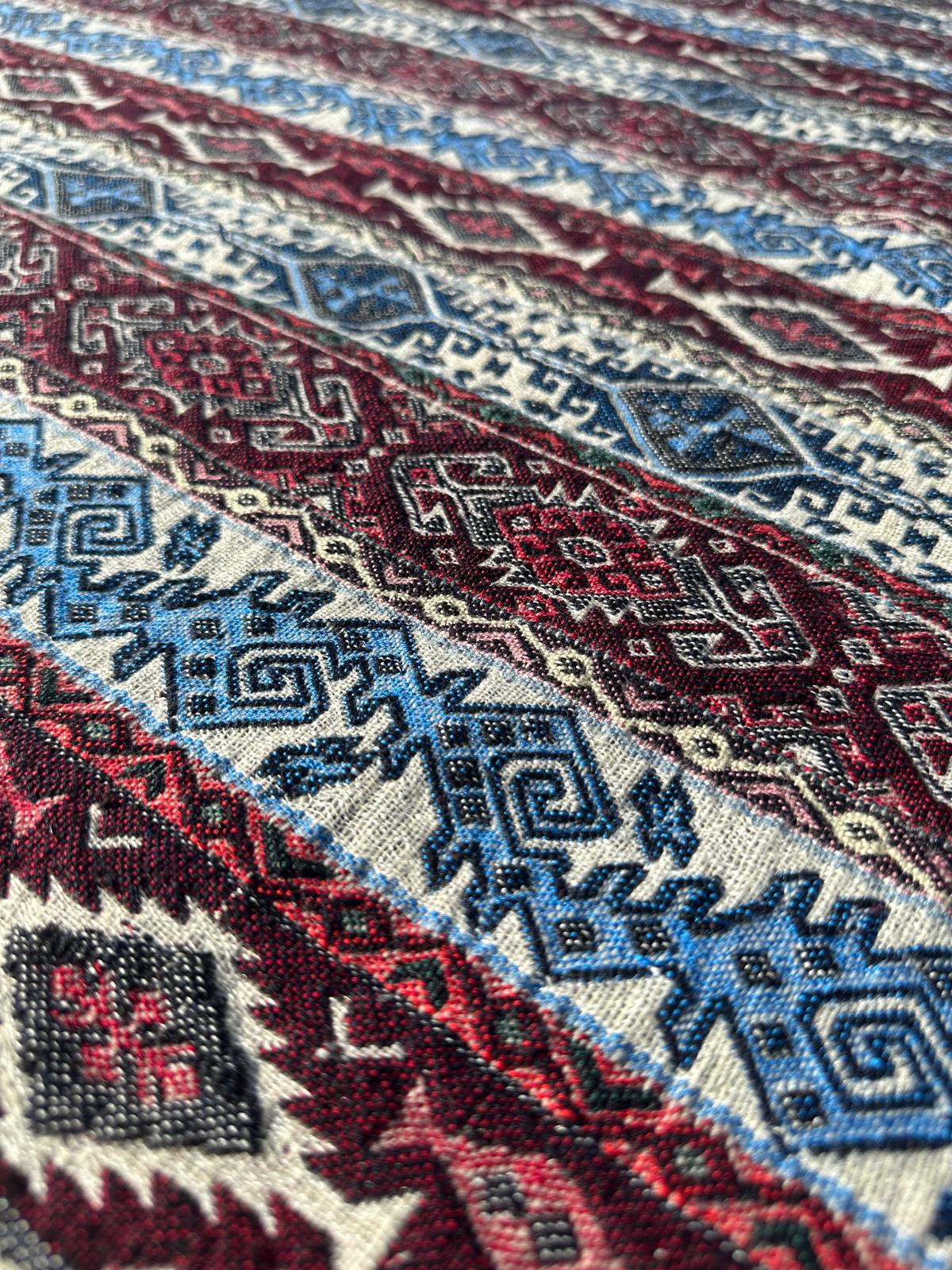 Tapis noué à la main 200cm x 130cm