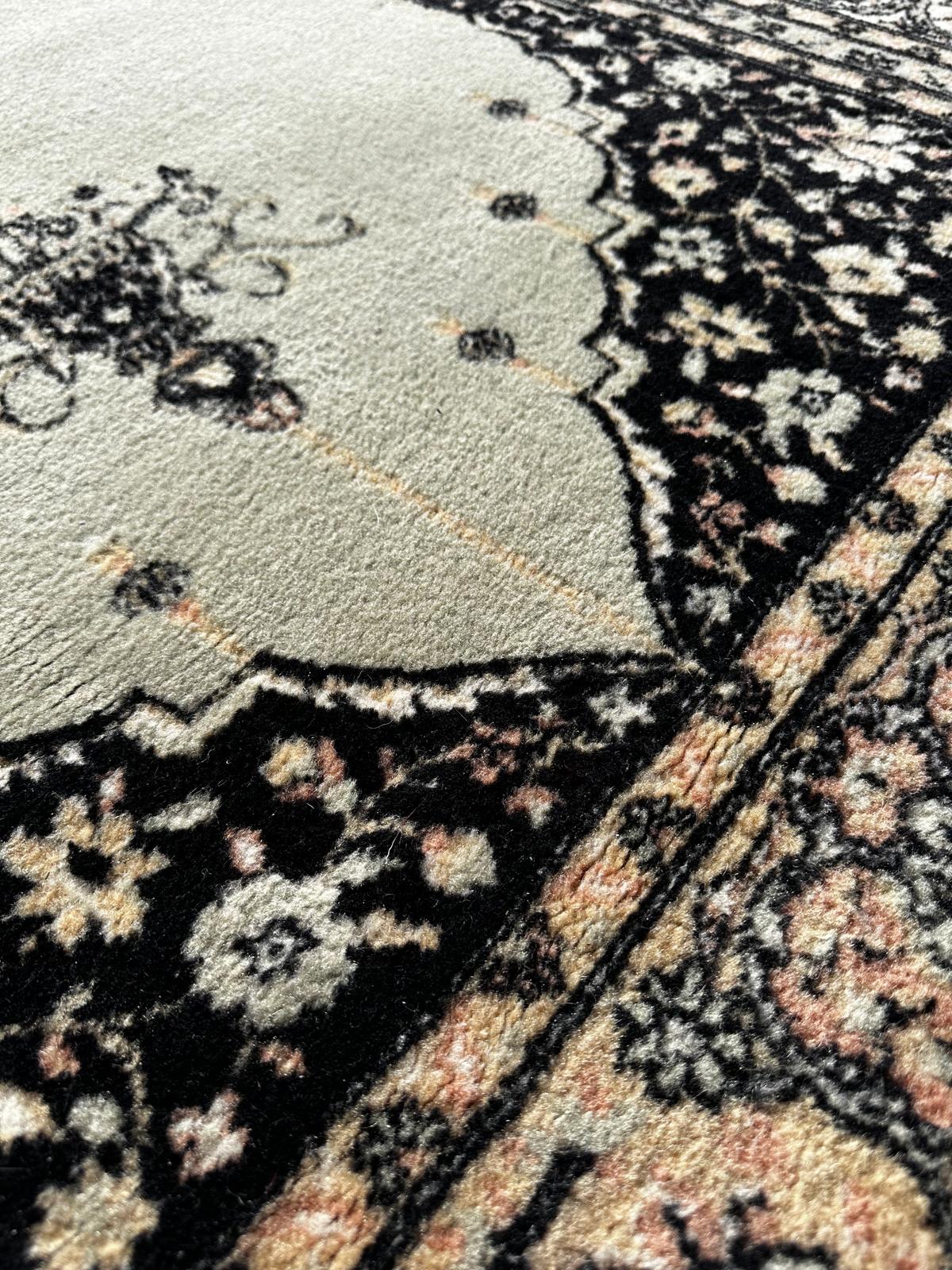 Tapis de style oriental 260 x 160cm