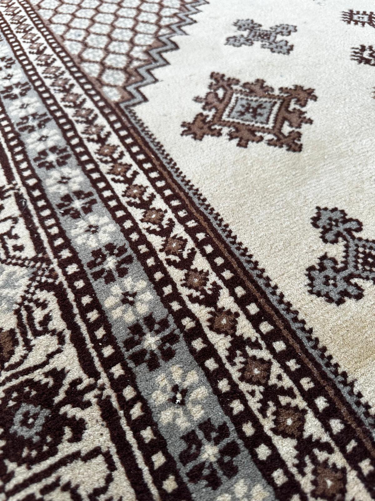 Tapis tunisien fait main 140cm c 235cm