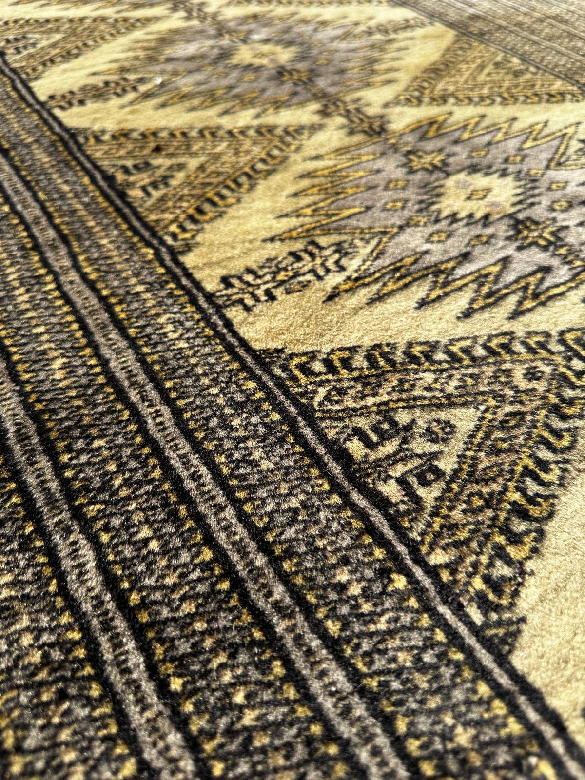 Tapis pakistanais fait main 150cm x 90cm
