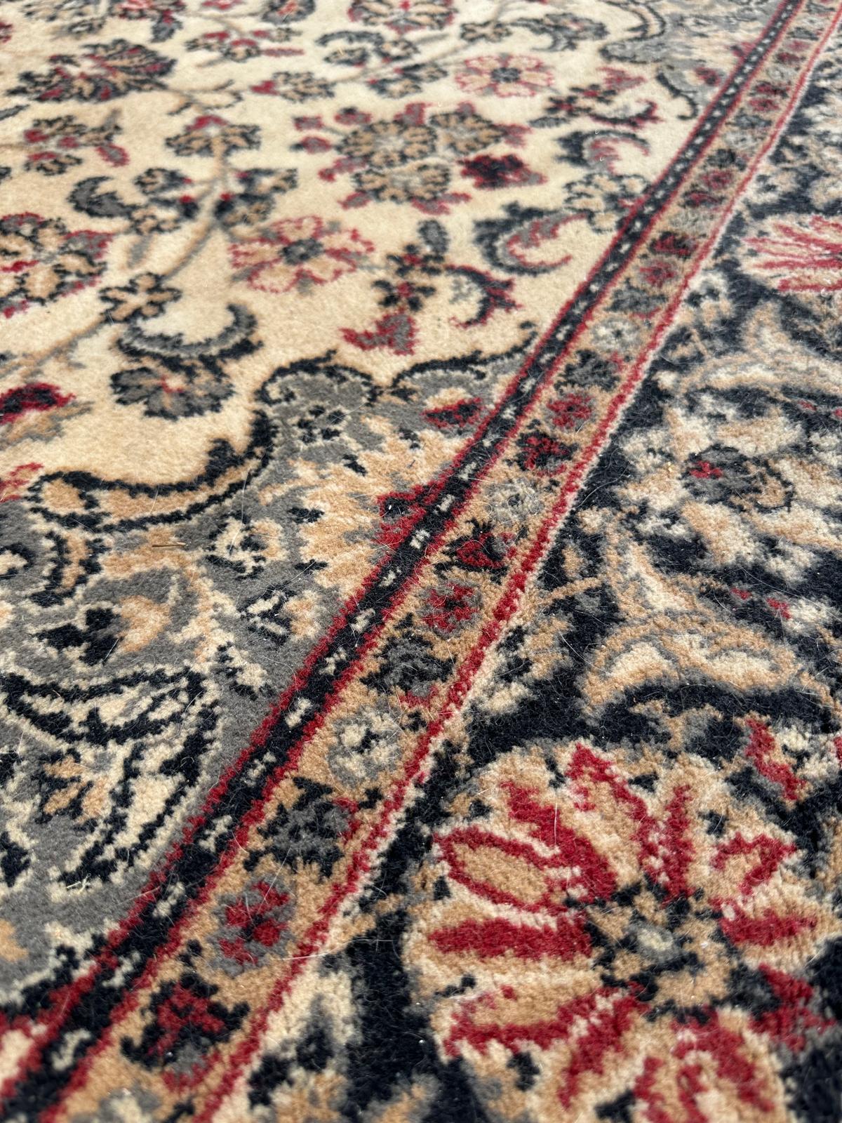 Tapis de style oriental 230cm x 170cm