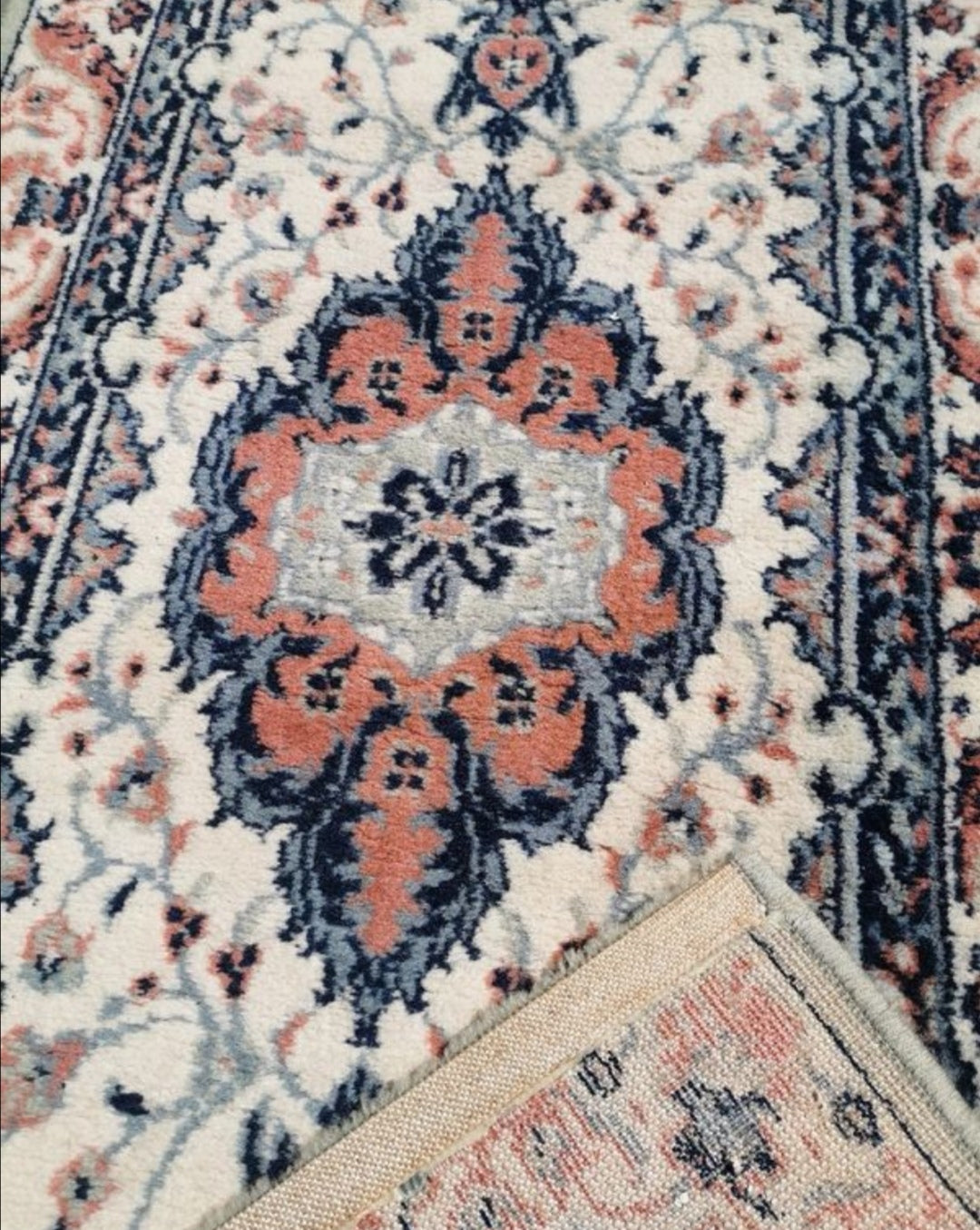 Tapis oriental 120cm x 60cm
