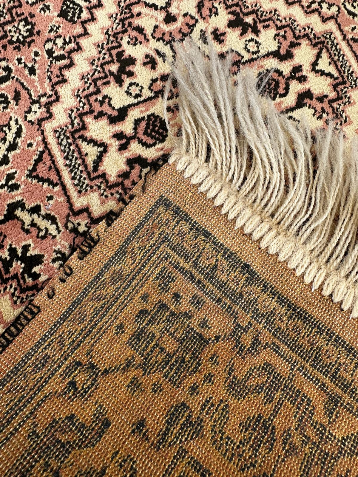 Tapis Oriental en viscose 110cm x 70cm