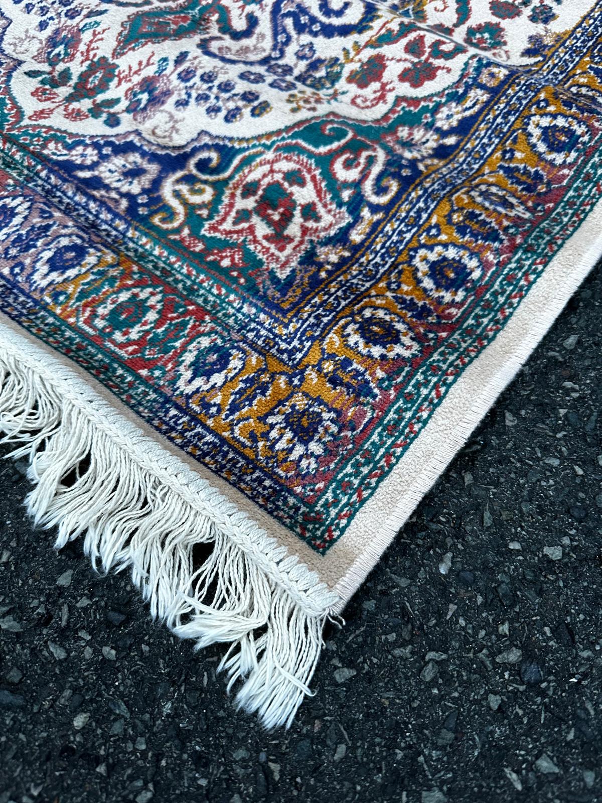 Tapis de style oriental 110cm x 70cm