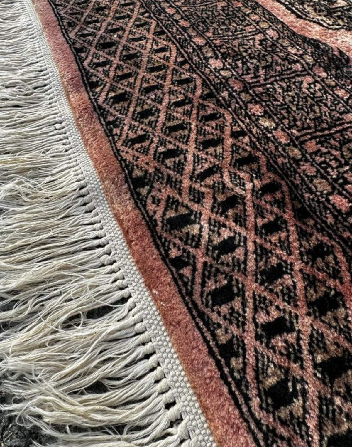 Tapis persan fait main 160cm x 92cm