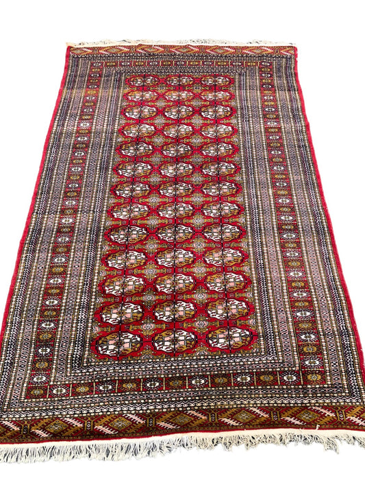 Tapis Pakistanais fait main - 1,6m x 2,6m