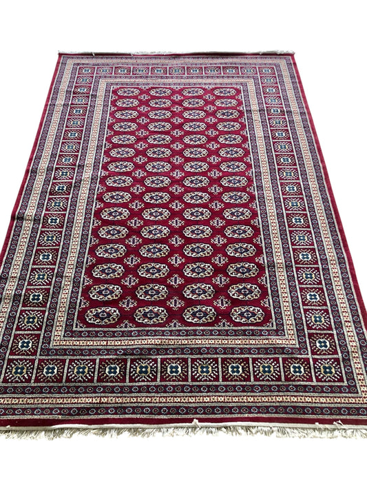 Tapis de style oriental 280cm x 190cm
