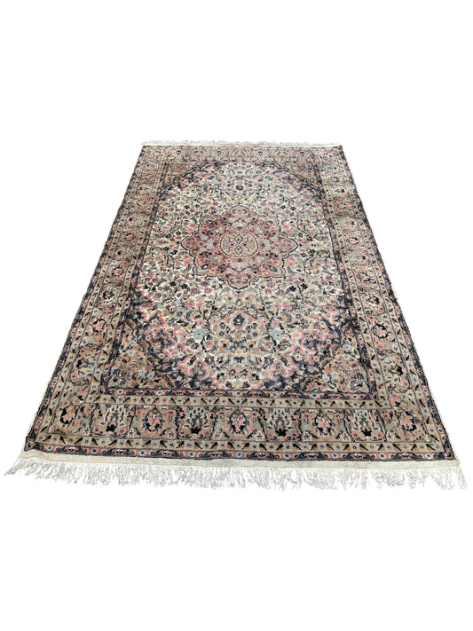 Tapis en Laine et Soie 280cm x 180cm