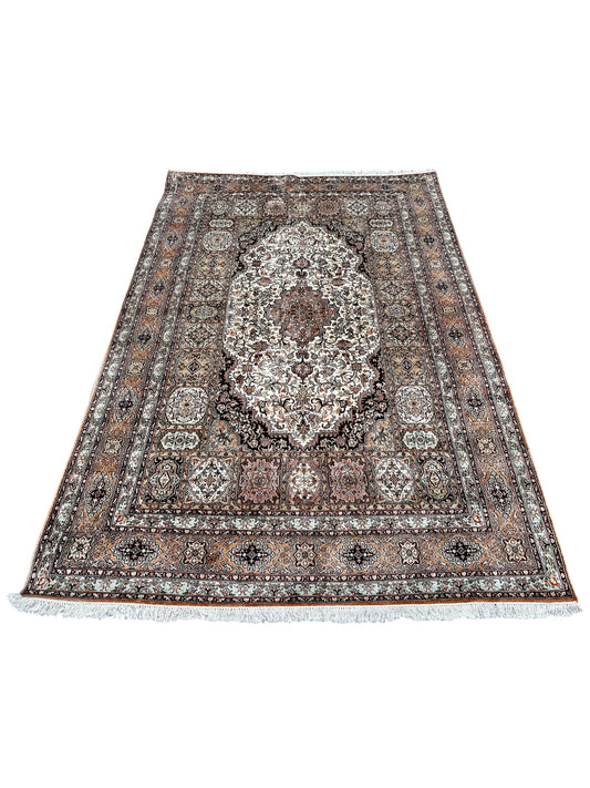 Tapis turc en soie 270cm x 180cm