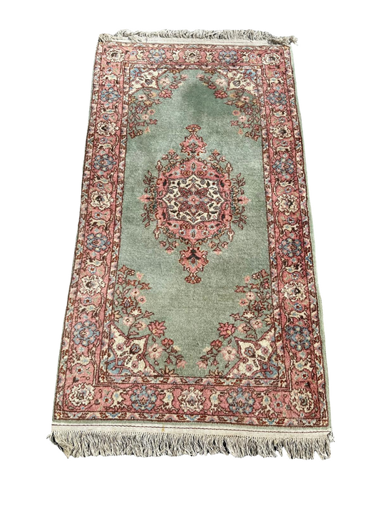 Tapis marocain fait main 1,7m x 0,9m
