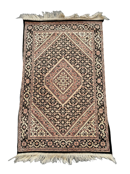 Tapis Oriental en viscose 110cm x 70cm