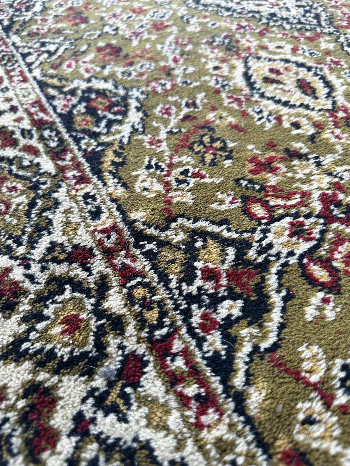 Tapis oriental en laine 180cm x 90cm