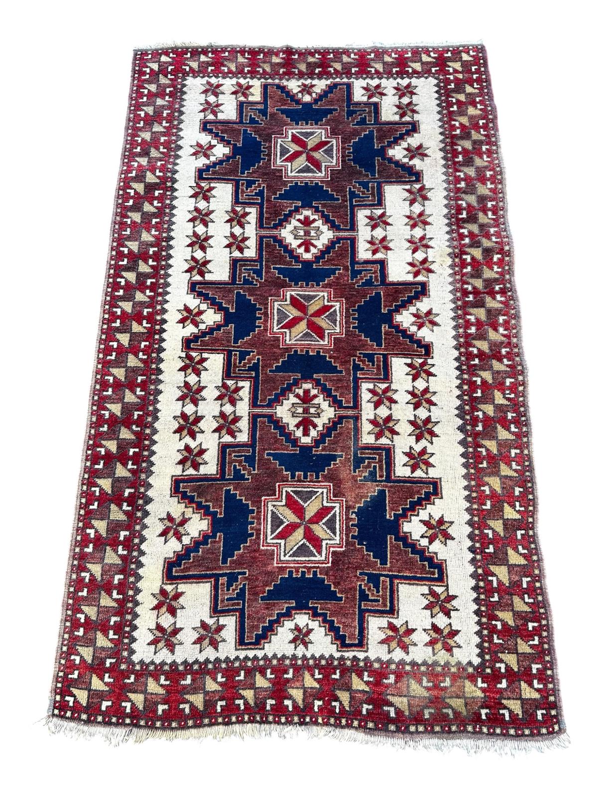 Tapis arménien fait main 110cm x 190cm