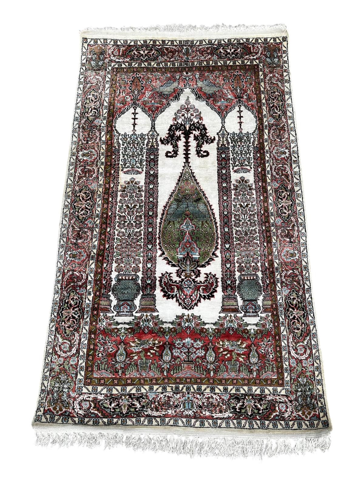 Tapis turc en soie 160cm x 90cm