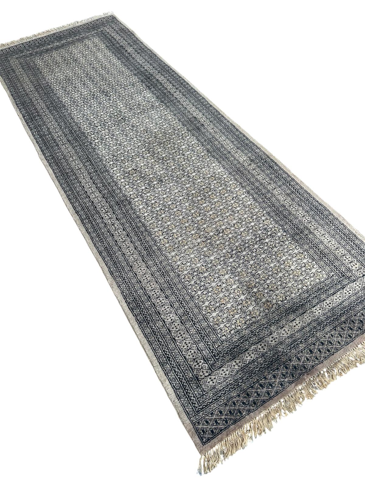 Tapis persan de couloir fait main 290cm x 100cm