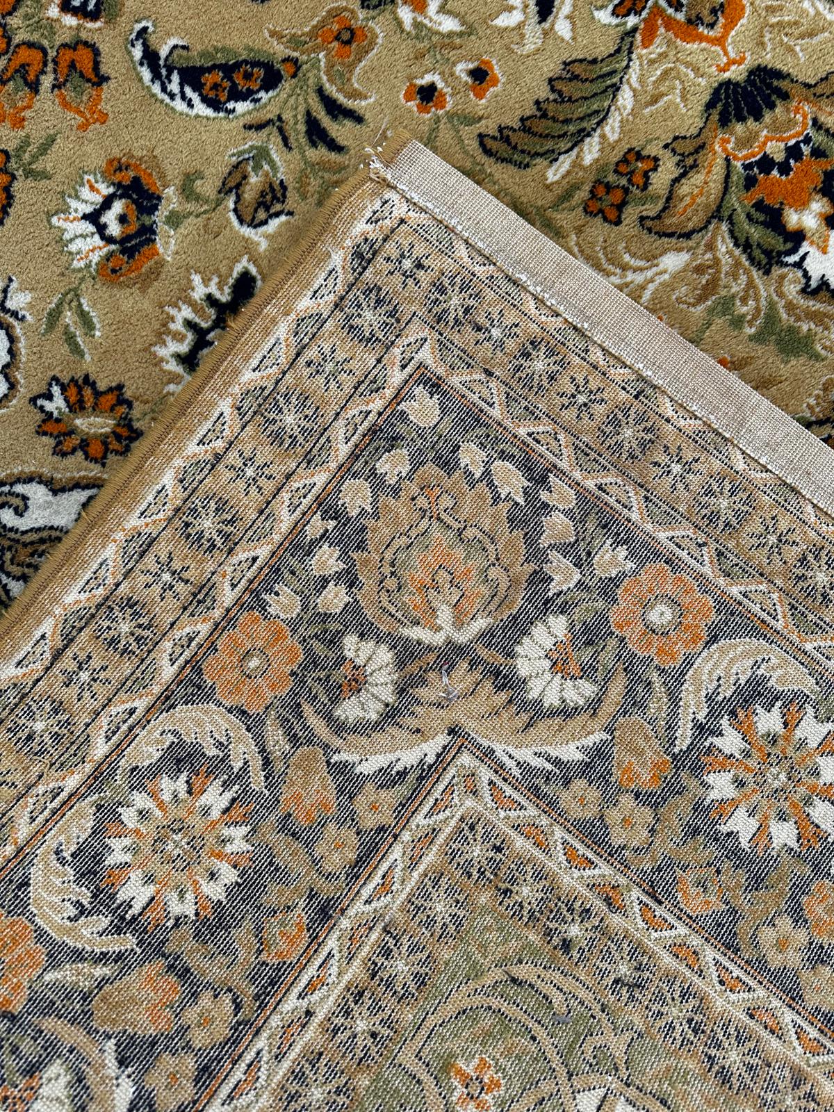 Grand tapis oriental