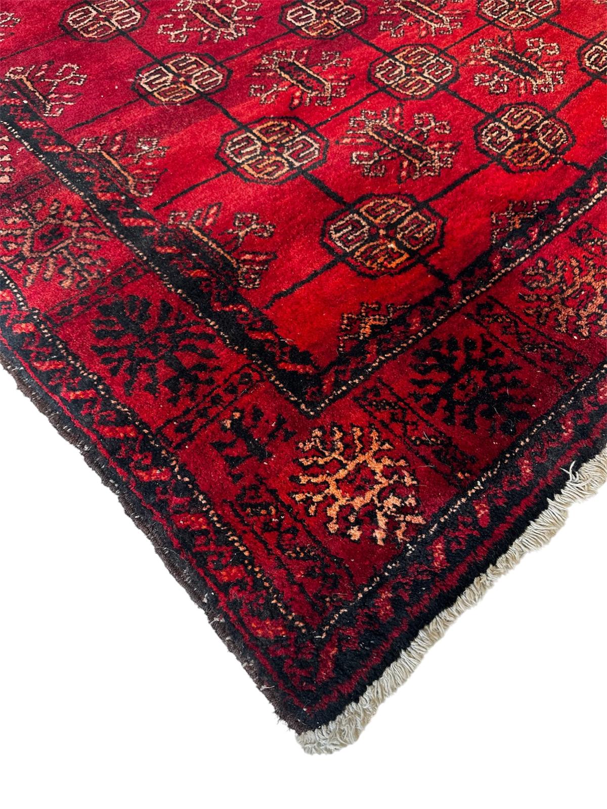 Tapis oriental fait main 120cm x 220cm