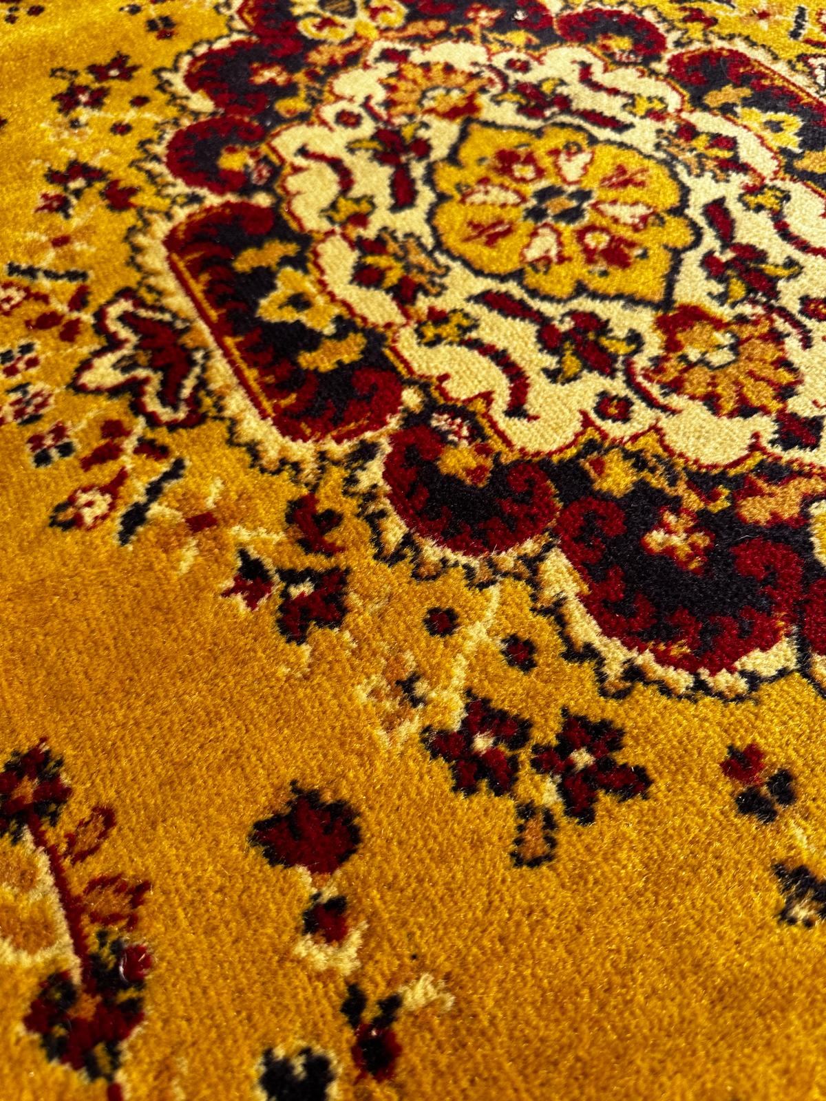 Tapis de style oriental 210cm x 150cm