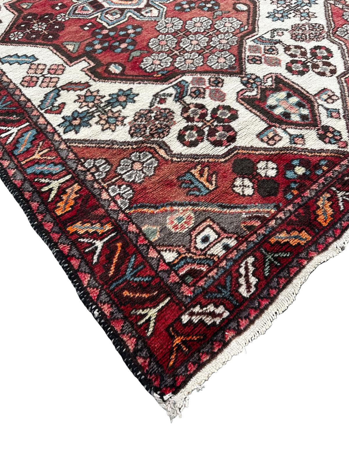 Tapis persan fait main 160cm x 110cm