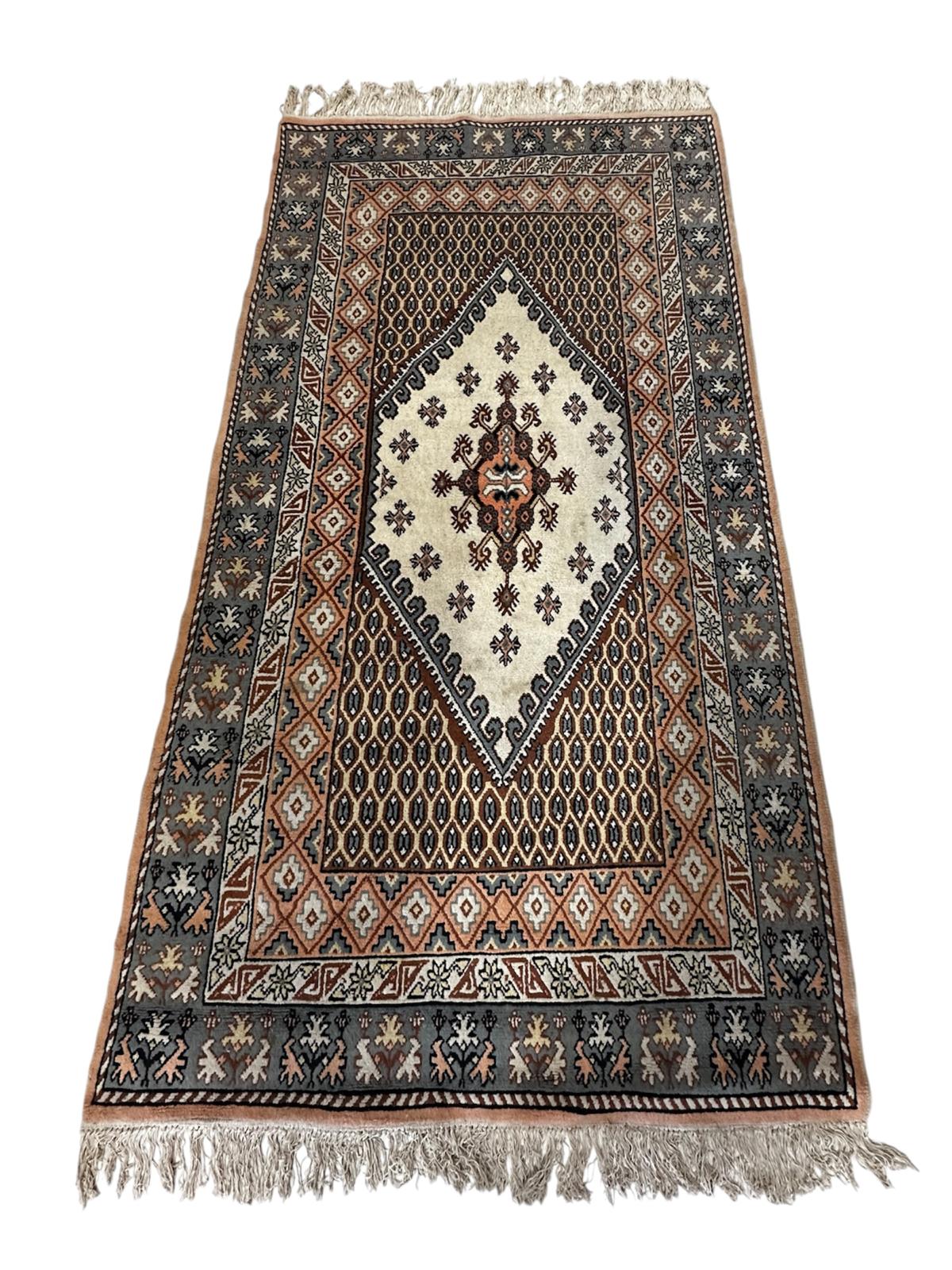Tapis tunisien 280cm x 150cm
