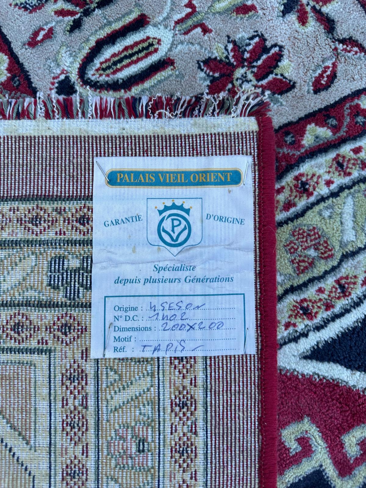 Tapis oriental carré 2m x 2m