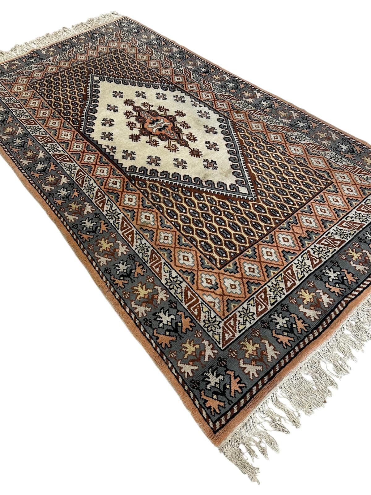 Tapis tunisien 280cm x 150cm