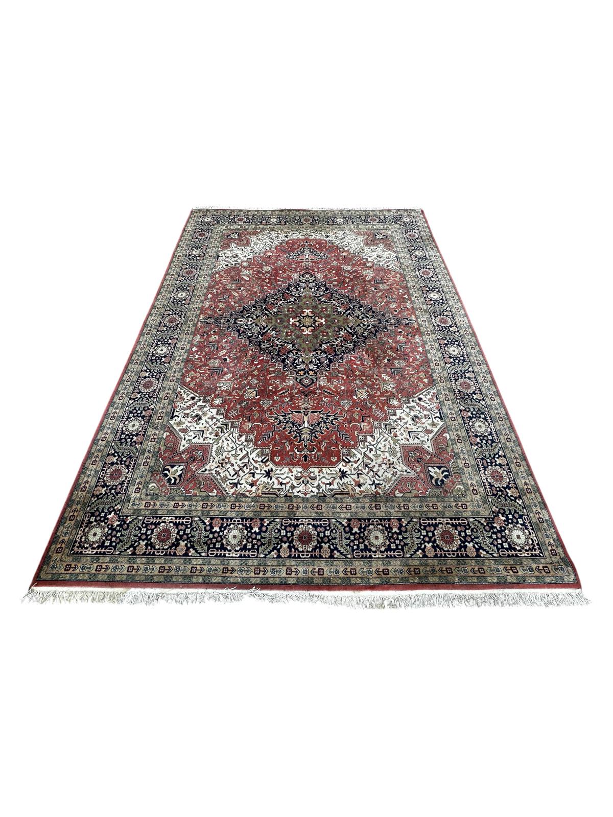 Grand tapis oriental 360cm x 250
