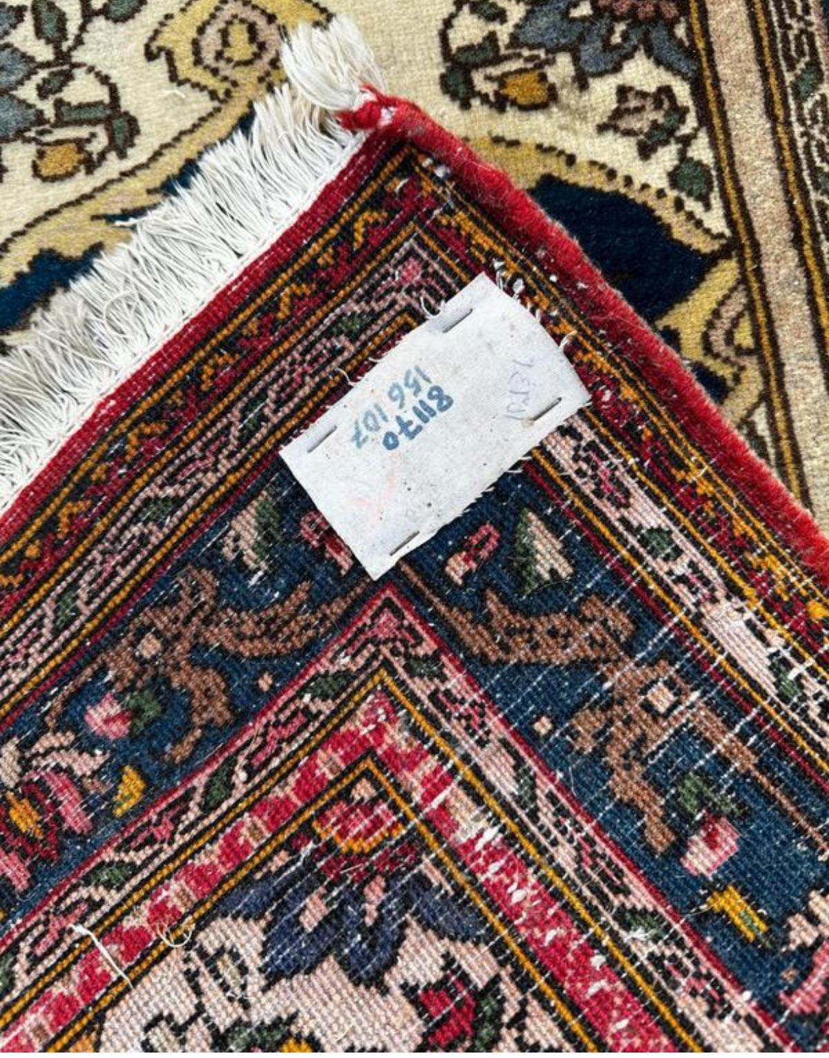 Tapis persan fait main 160cm x 110cm