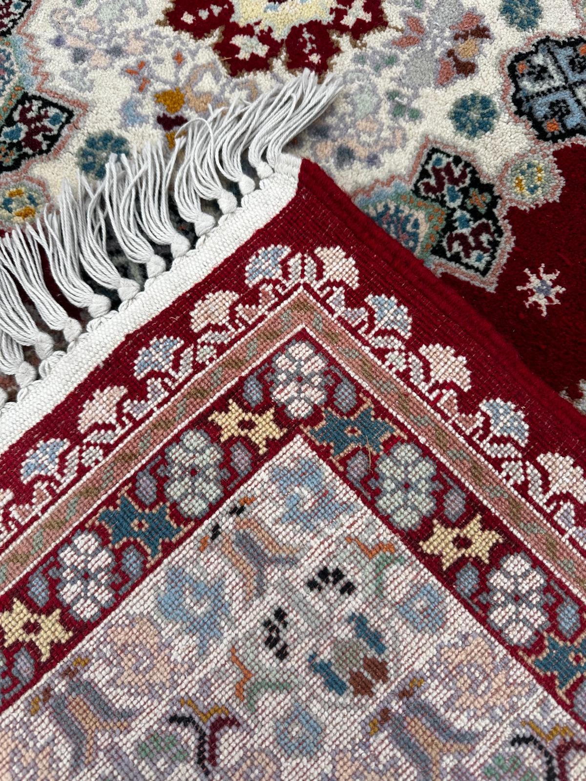 Tapis marocain fait main 230cm x 150cm
