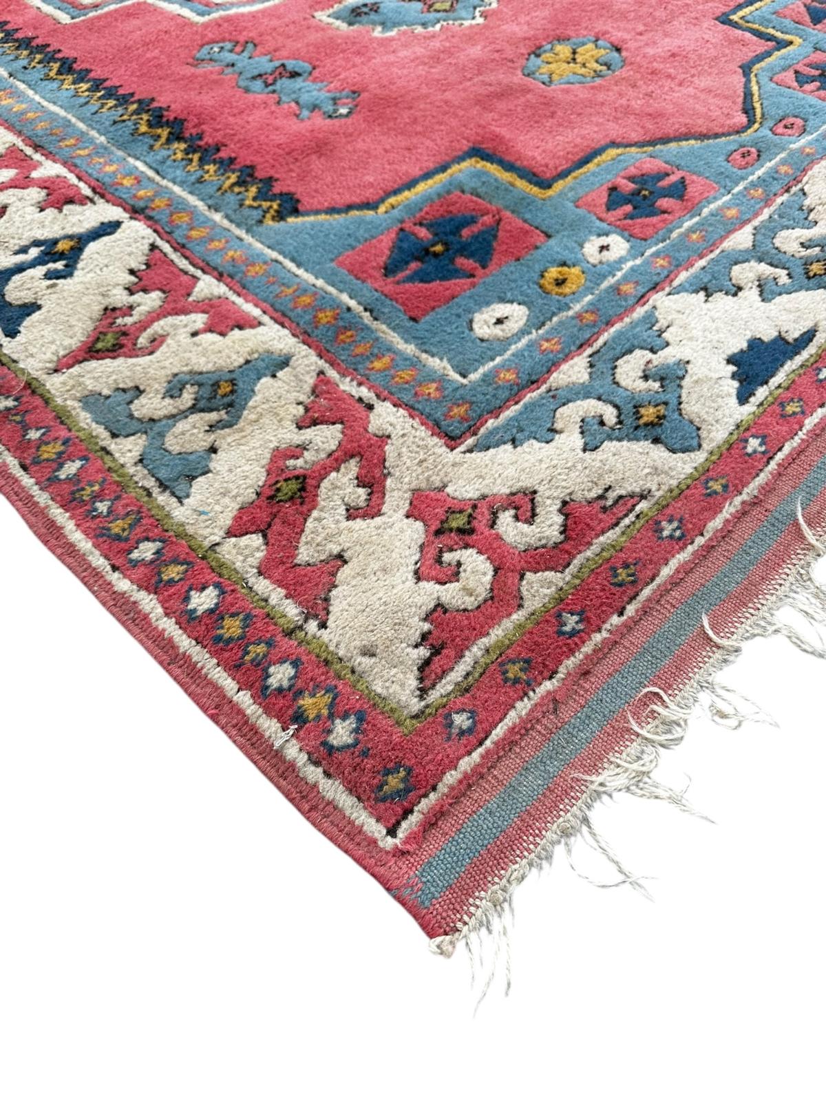 Tapis turc fait main 240cm x 160cm