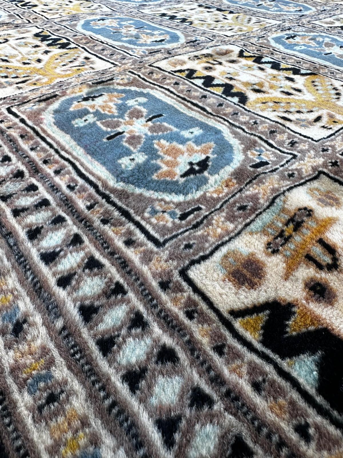 Tapis Pakistanais noué à la main 170cm x 120