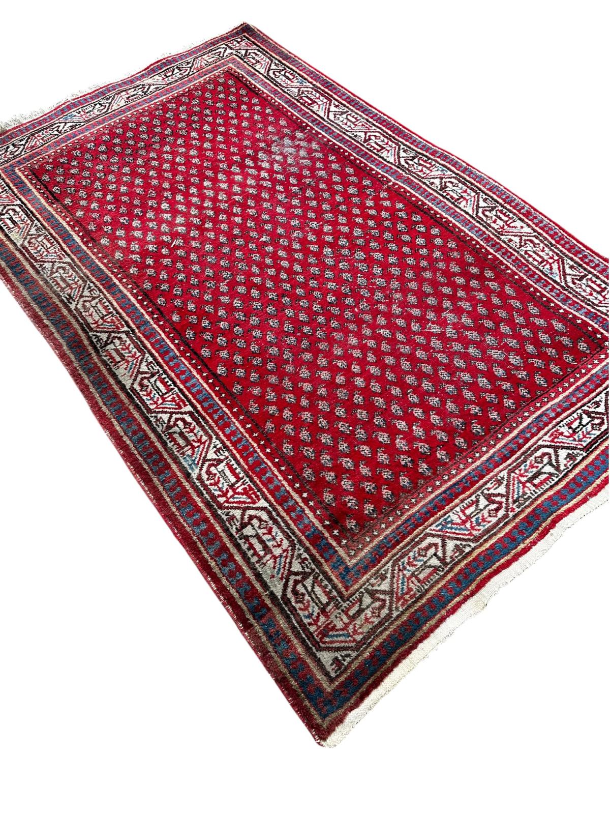 Tapis persan fait main 130cm x 210cm