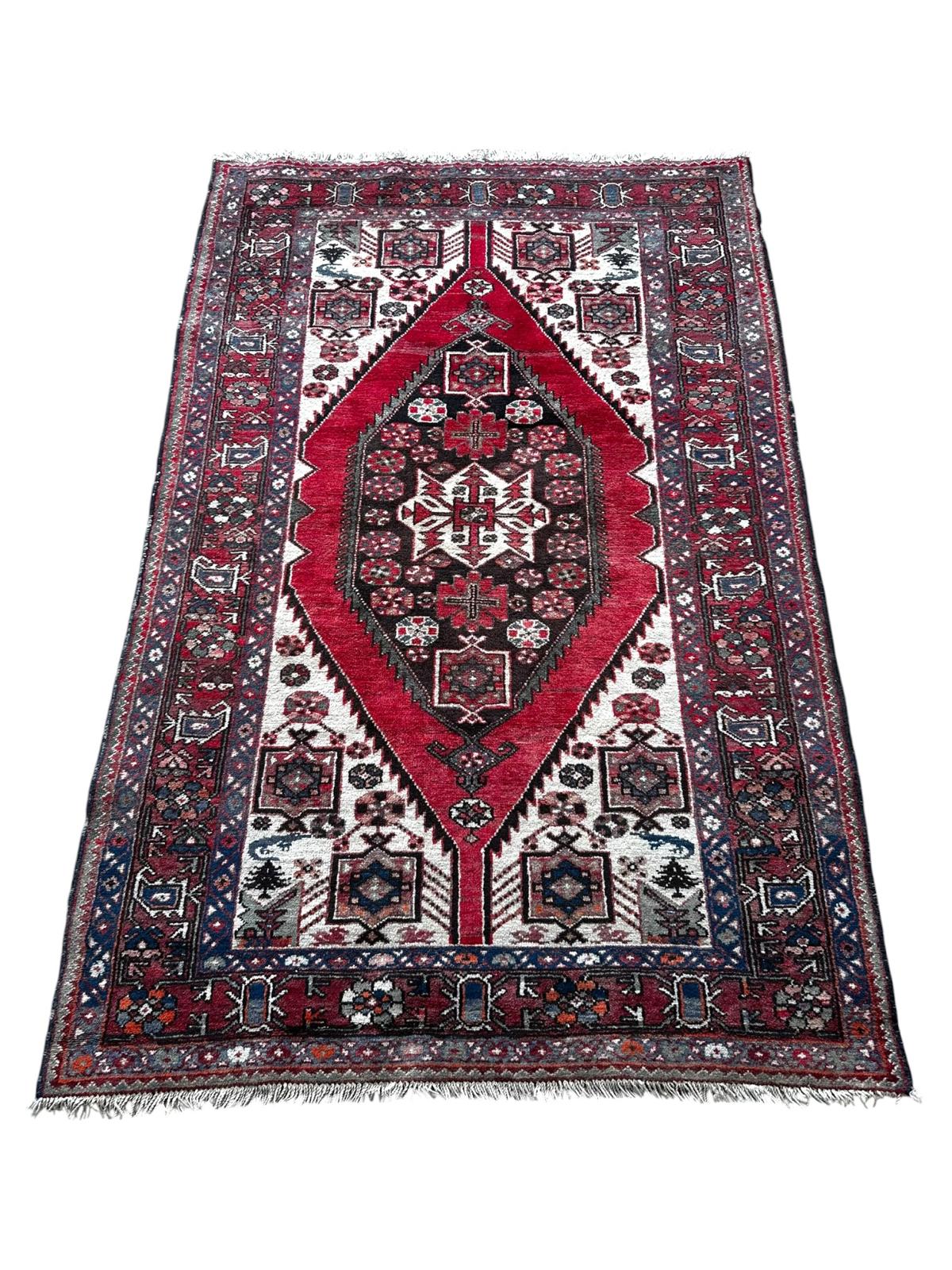 Tapis persan fait main 205cm x 135cm