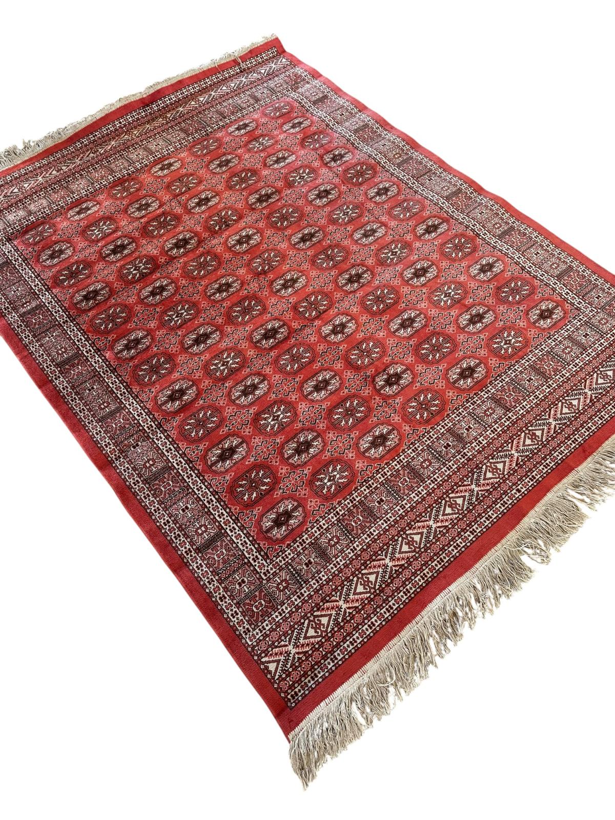 Tapis de style oriental 180cm x 133cm