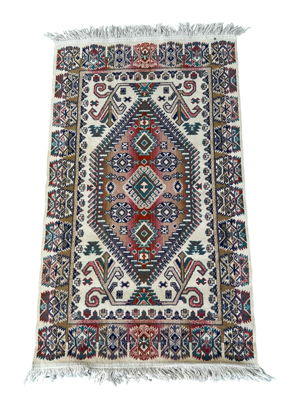 Tapis de style oriental 120cm x 70cm